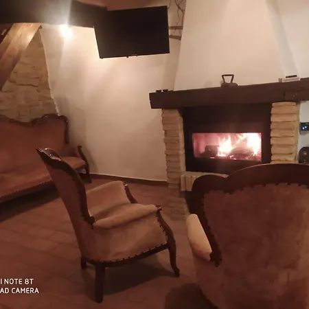 Ca' Marcella Terra Cielo Tre Livelli Con Soppalco * Montetiffi